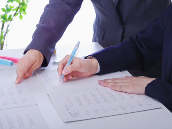 【常勤講師/月給21.3万~/横浜】専門学校での日本語講師