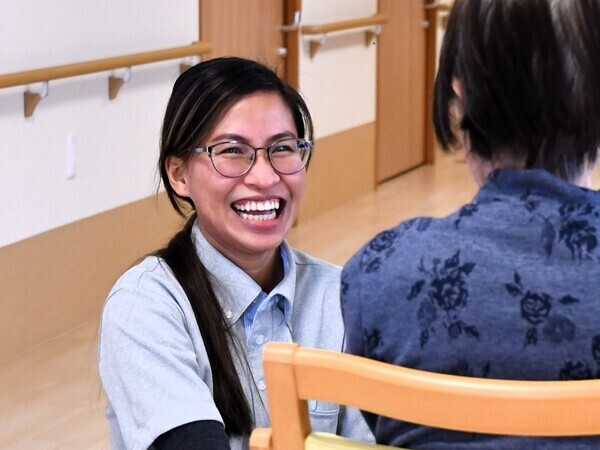 《介護パート・南小町》【全員介護で総合ケア】夜勤専属パート／正社員登用あり／月3,000円の手当あり／資格をお持ちの方は優遇／資格取得支援あり