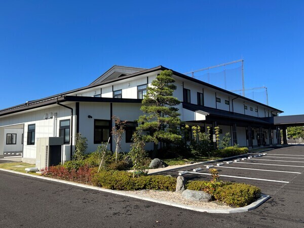 【調理員/正社員】千葉市若葉区 特別養護老人ホーム御殿町☆直営のキッチンで働く調理員☆残業月10時間程度&昇給1回・賞与2回!人物重視の採用です◎