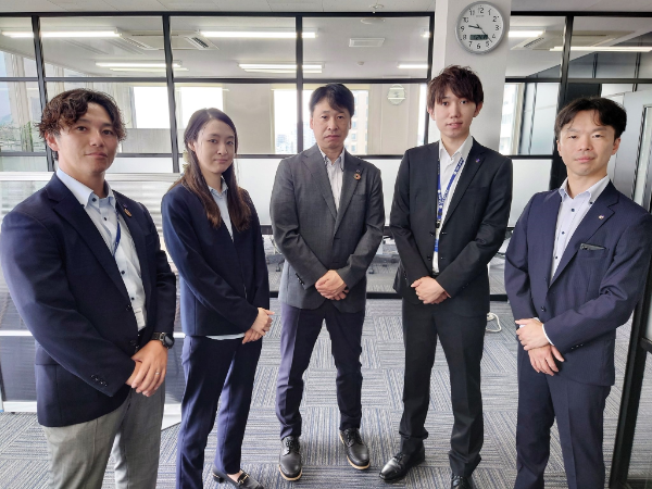 スタッフについて