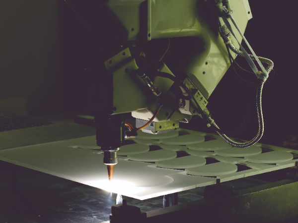 「挑戦を続ける老舗」を目指して。