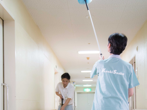 病室、共用部の清掃になります