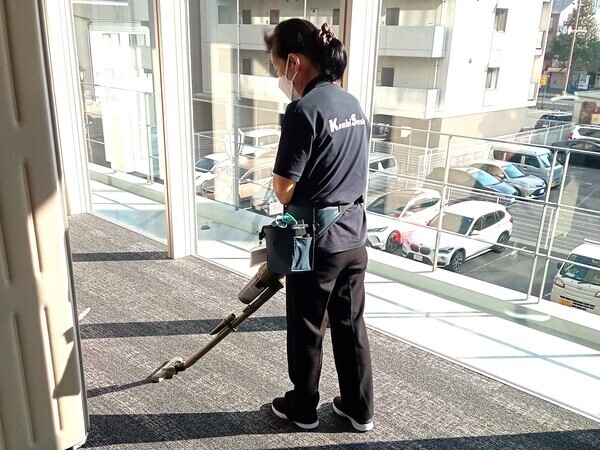ハンディ掃除機がけ