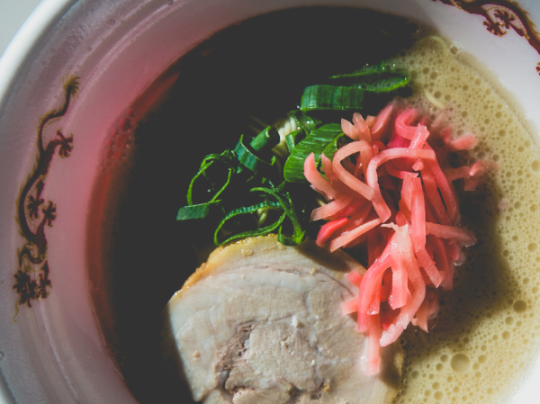 事業内容　《　レストラン運営　》