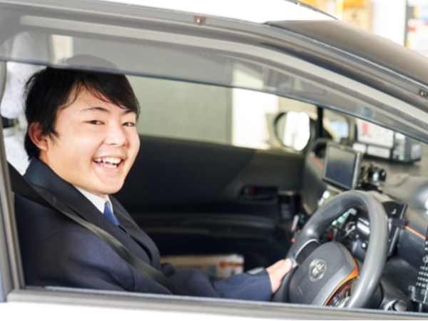 今、タクシー乗務員の働き方が良い!と注目されています。