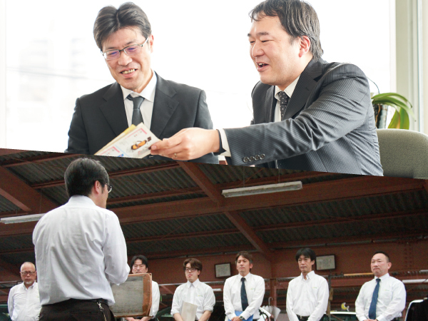 職員(運行管理者)と二人三脚で。変わりつつあるタクシーのイメージ