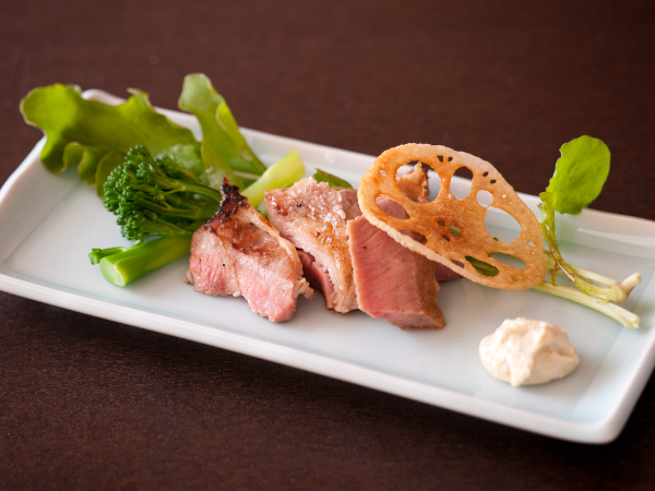 お料理の一例
食材を生かした素朴な料理です。