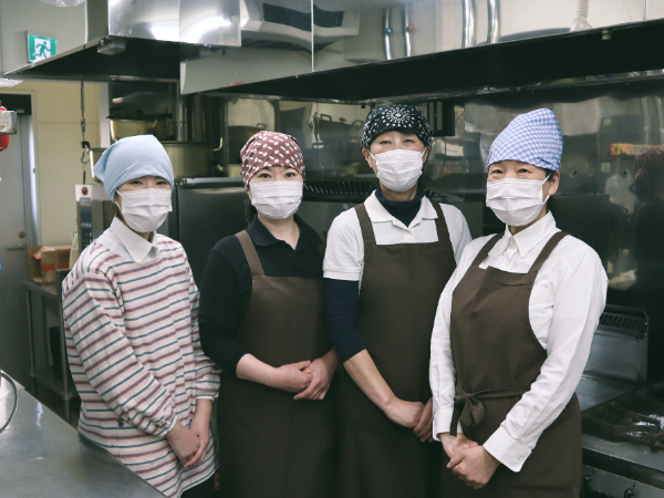 【パート/調理補助】里海邸◆週2日~OK・時間選べる◆40~60代活躍中◆未経験歓迎・扶養内可