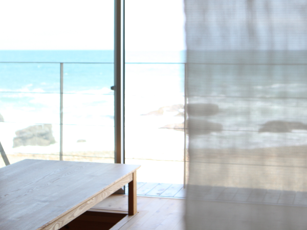 透明な隠れ宿で拾う、日常の忘れもの