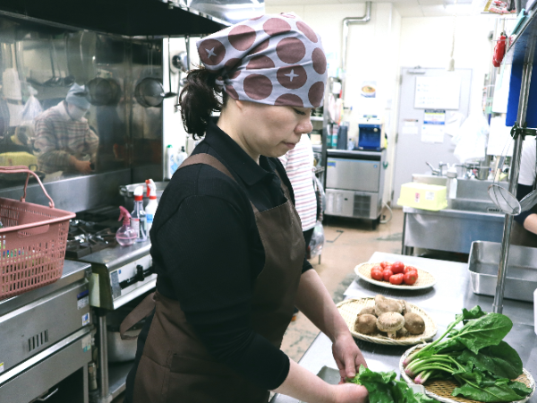 落ち着いた環境で働きたい方に
向いている接客の無いお仕事です。