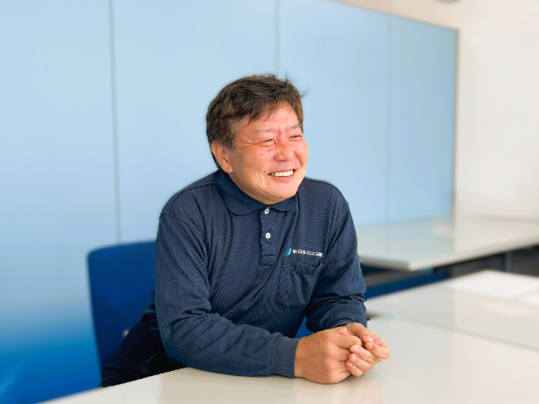 お客様と接する時は笑顔が大切です