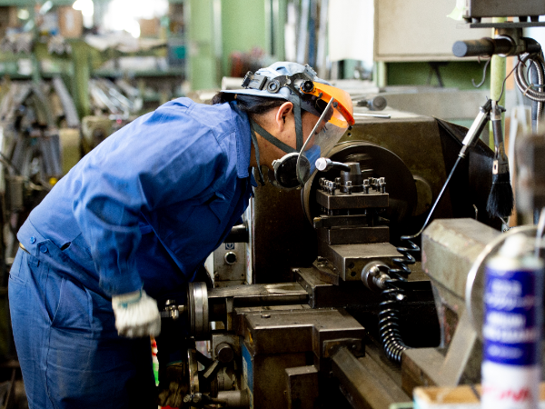 【東郷町/車通勤OK】工業炉や医療機器、設備機器の組立製造～国内外へ短期出張有！旅好きな方歓迎～