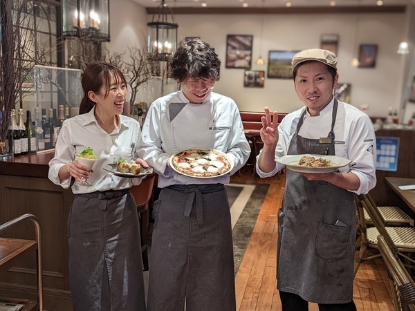 飲食人の2つのわがままを叶えられる 1.「個人店レベル」の高い専門性を学べる、活かせる 2.企業だからこそ実現できる安心安定の環境で働ける