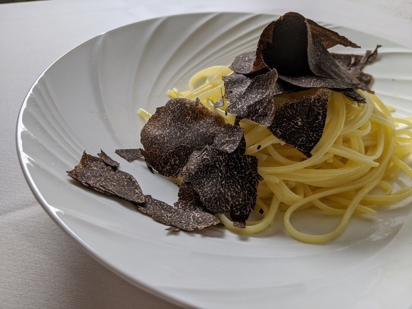 浜松町にあるひときわ賑わうイタリアンレストランにて料理長(シェフ)候補を大募集 新しいチームを作り上げられるリーダーを求めています ★月収29万以上(査定あり) ★昇給・賞与あり ★まかないあり ★交通費全額支給 ★家族手当あり