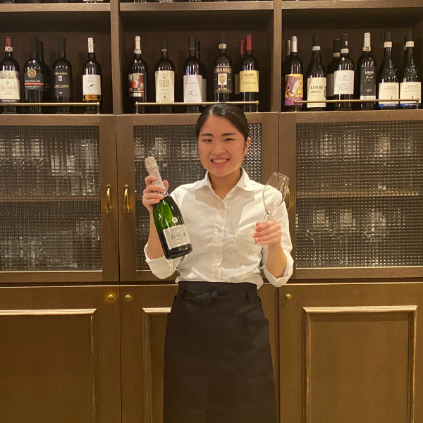 エノテカドォーロ(札幌店)サービス専門スタッフ/金村 有里紗