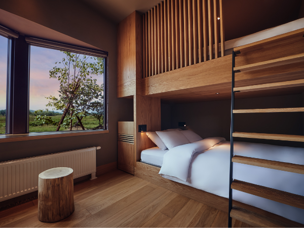 1棟貸のヴィラ/コテージのベットメイク・ルーム清掃スタッフ 　 時給1,200円以上 /  Wワーク歓迎 / 扶養範囲内勤務O.K. / 10-15時の働きやすい時間帯 / 主婦（主夫）活躍中 / 車通勤 / 北広島市 / 大曲 / 輪厚 / 清田 / 美しが丘