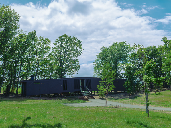 1棟貸のヴィラ/コテージの施設管理スタッフ　 時給1,200円以上 /  Wワーク歓迎 / 扶養範囲内勤務O.K. / シニア活躍中 / 車通勤 / 北広島市 / 大曲 / 輪厚 / 清田 / 美しが丘