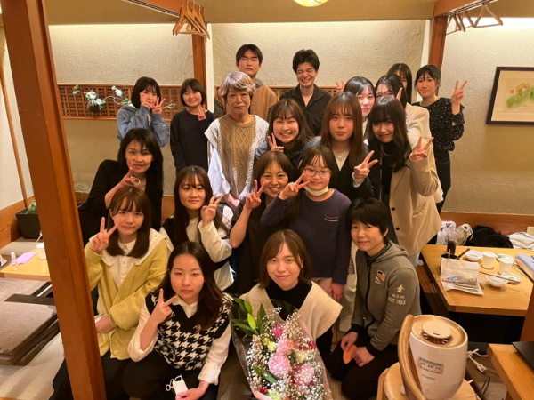 蓮こん【ホールPA募集】★尼崎の人気和食店での接客です　★研修制度充実　★資格支援制度＆書籍購入支援あり　★昇給/昇格あり　★ポストチャンス豊富