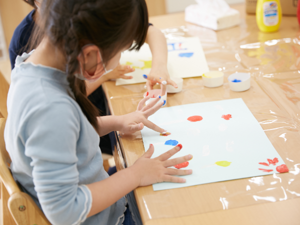 制作や音楽などアート活動も欠かせません。