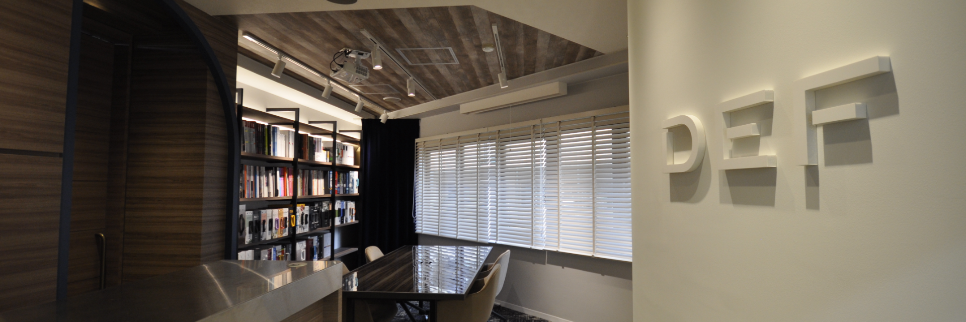 株式会社デフデザインオフィス