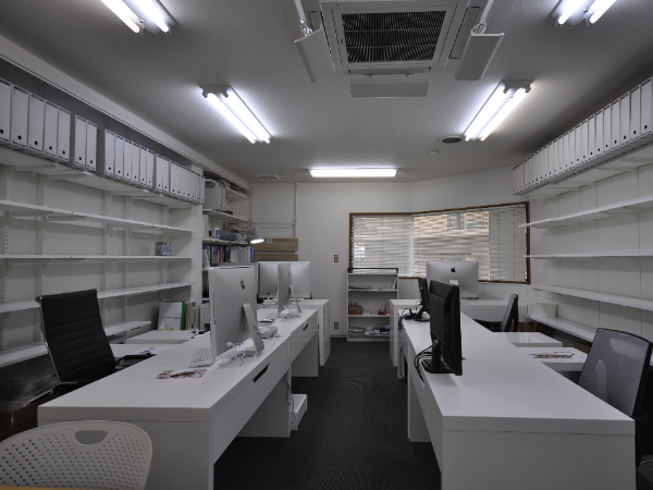 インテリアデザイナー・ディレクター【急募】　◇服装・髪型自由　◇資格取得支援制度あり　