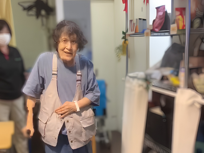 【林寺デイ】まるでランウェイ!✨歩行訓練の様子