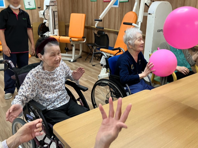 【ザ・テラス学園富雄】みんなで風船レシーブ🎈✨