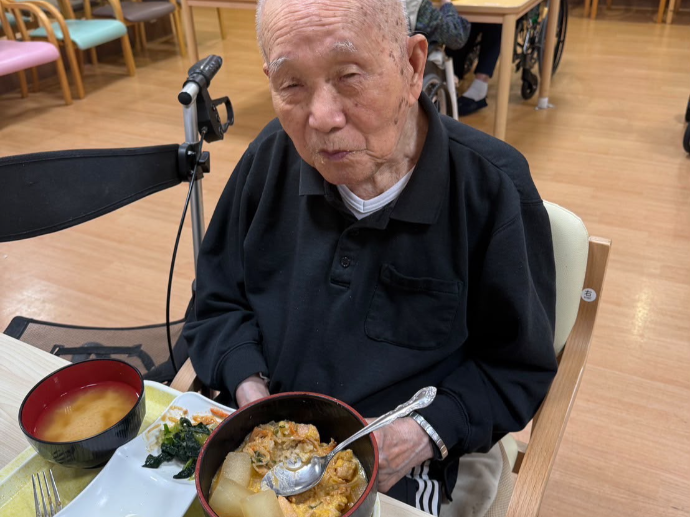 【ナチュラル東大阪】親子丼をみんなで堪能✨