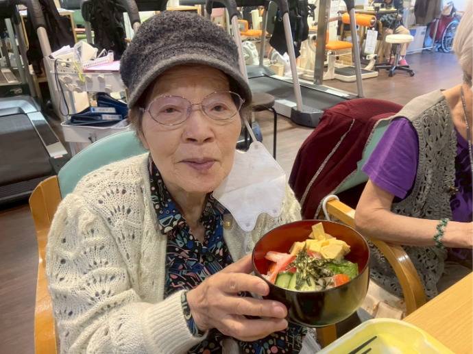 【林寺デイ】本日の昼食は海鮮丼！