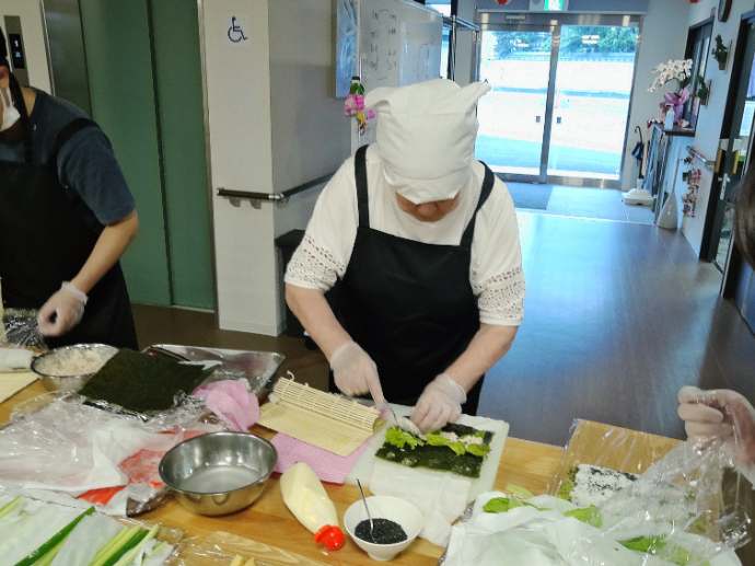 【ザ・テラス奈良上牧】敬老の日はみんなでお手伝い!