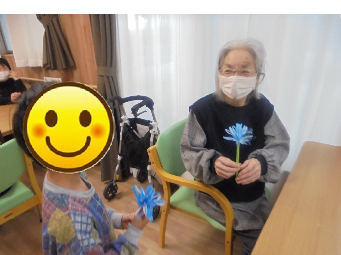 【ザ・テラス学園富雄】小さなお客さまから春の贈り物🌸