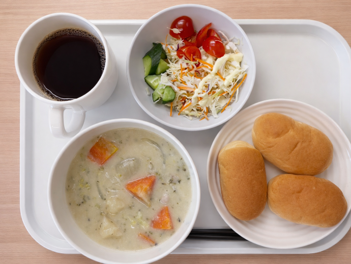 【ナチュラル西脇1号館】シチュー作り