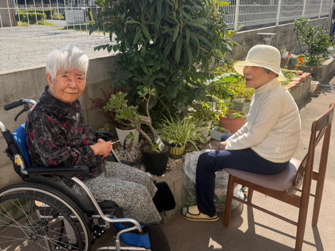 【ナチュラル西脇1号館】秋の日差しに誘われて🍂