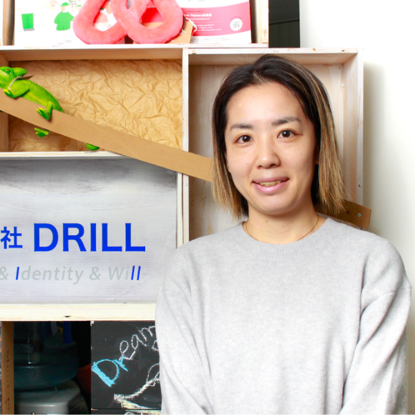 総務人事チームリーダー/栗原 夏海