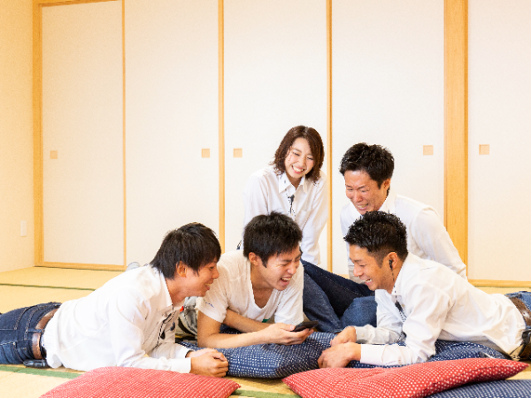 お昼寝、雑魚寝もできる宿泊施設完備