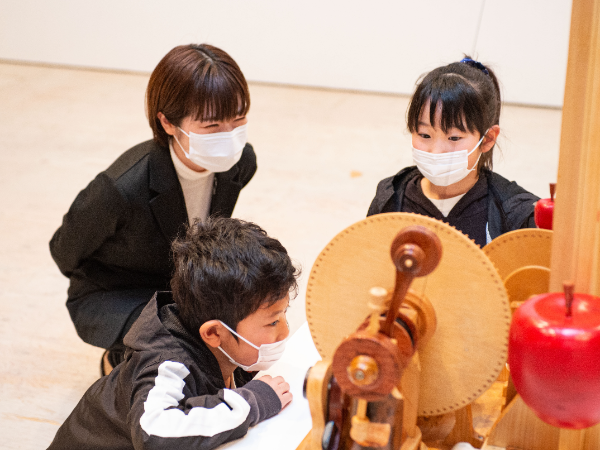 魅力ある展覧会をつくることに、経験は必要ありません