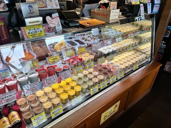 テイクアウトコーナー
マーロウのビーカープリン