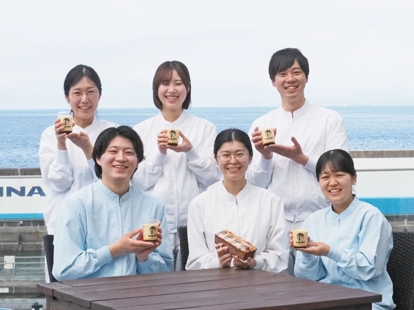 ◎手作り焼きビーカープリンのマーロウ ◎プリン洋菓子 製造中途社員候補 ◎勤務開始日相談。 ◎お客様に喜ばれるマーロウの商品製造 一緒に豊かなマーロウライフを ◎年3回5連休制度 ◎車通勤可