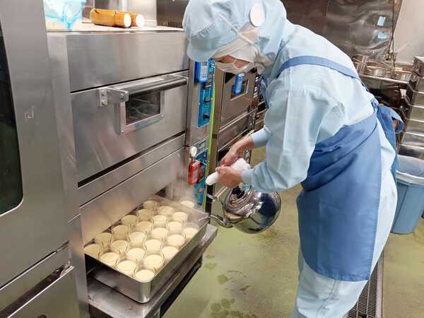 一つ一つ丁寧に製造していきます。