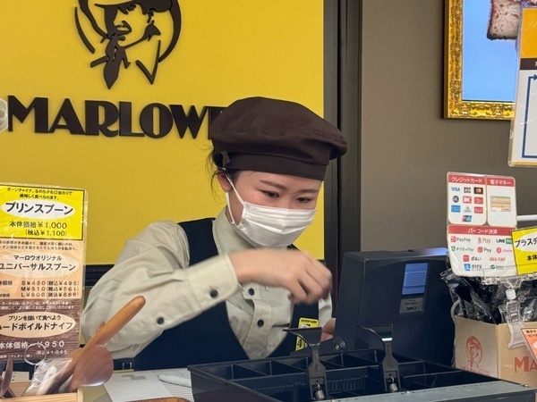 レジ操作は丁寧に。
先輩スタッフと一緒に確認しましょう。