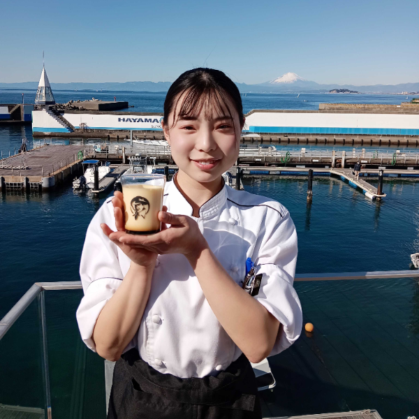 葉山マリーナ店 キッチン/ホール/山野井 未夏