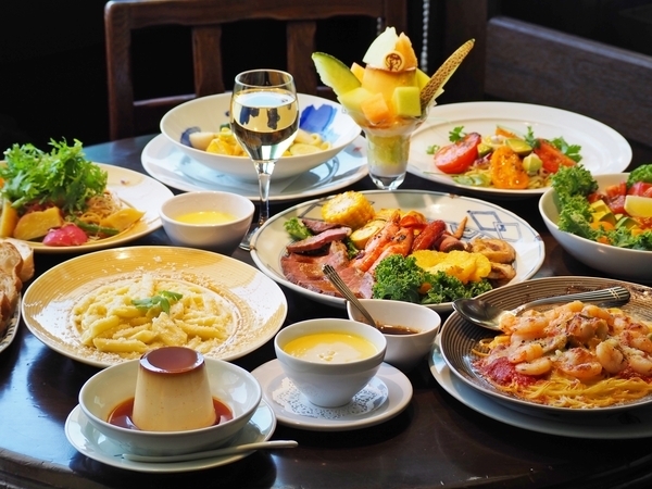 マーロウのオリジナル料理が人気です