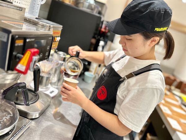 カフェスタッフみんなで協力
お客様につくりたてをご提供