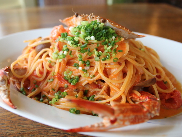 秋谷本店名物料理
渡り蟹のトマトクリームスパゲッティ