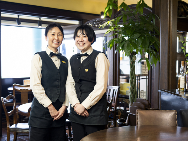 【マーロウ秋谷本店レストランのホール接客】◎豊かな自然と美しい景観の中でのお仕事です。◎車・バイク通勤OK ◎週2~5日、平日のみ、土日のみ、遅番、早番どちらも可 ◎シフトご相談可 ◎高校生可 ◎主婦の方活躍中♬