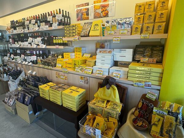 ビーカープリンや焼き菓子の販売
丁寧な接客でお客様をお迎えいたします。