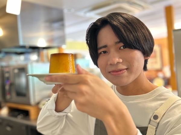 みんなでお客様にどうやって
喜んでいただけるかを考えます。
