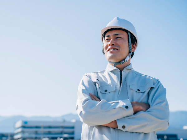 *経験者優遇*【現場作業員/正社員】★資格取得支援制度あり★残業月平均5時間程度★賞与年2回★昇給あり★髪型髪色自由★資格手当あり★サポート体制充実