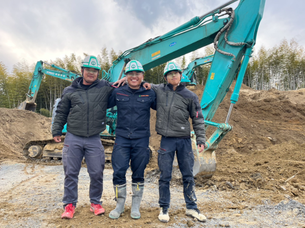 *未経験歓迎*【宅地造成工事の施工管理/正社員】★月給30万円~40万円★資格取得支援制度あり★資格手当あり★残業月平均5時間程度★賞与年2回★昇給あり★髪型髪色自由