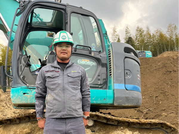 経験を活かして高収入!【宅地造成工事の施工管理/正社員】★月給35万円~50万円★大手企業と多数取引★創業約70年の安定企業★資格取得支援制度あり★資格手当あり★残業月平均5時間程度★賞与年2回★昇給あり★髪型髪色自由